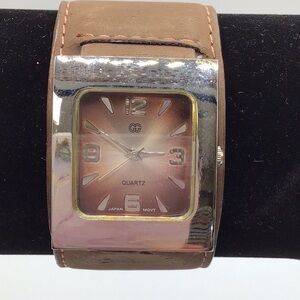 GG Collection Brown and Silver Women's Watch